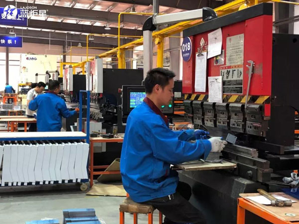 藍炬星 | 數(shù)控折彎成型機