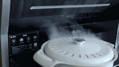 (旋風吸力油煙瞬間被排出)