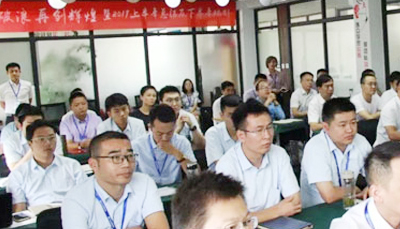 乘風(fēng)破浪，再創(chuàng)輝煌，藍(lán)炬星集成灶2019半年總結(jié)規(guī)劃會(huì)議圓滿(mǎn)結(jié)束!