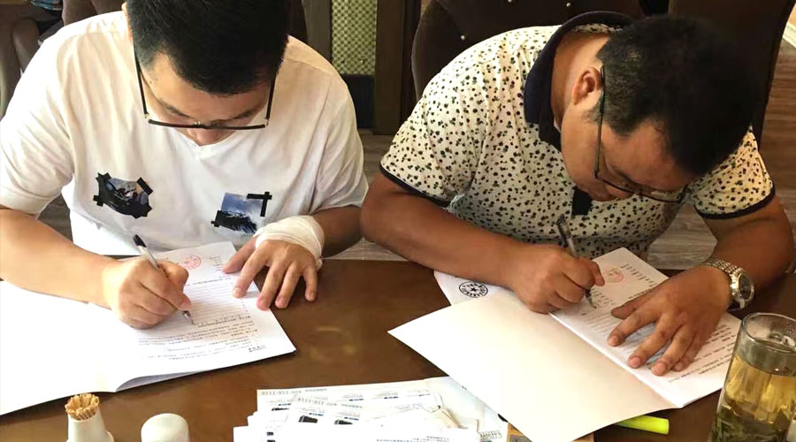 喜訊，湖南婁底毛總成功加盟藍炬星集成灶！