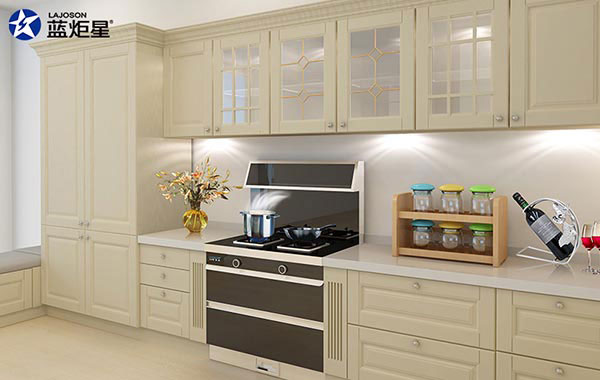 集成灶品牌購(gòu)買(mǎi)選擇需要注意四點(diǎn)