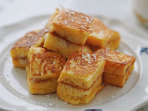 根據愛好加煉乳或酸奶