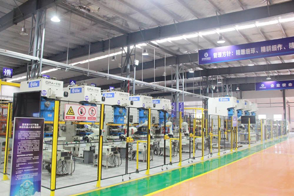 藍炬星高科技生產車間