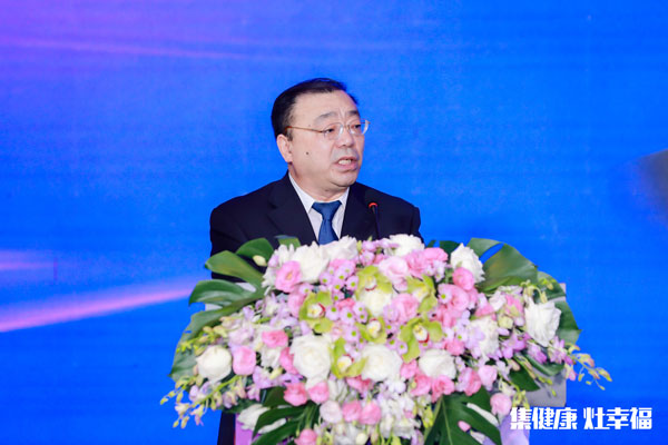 中國五金制品協會理事長 張東立