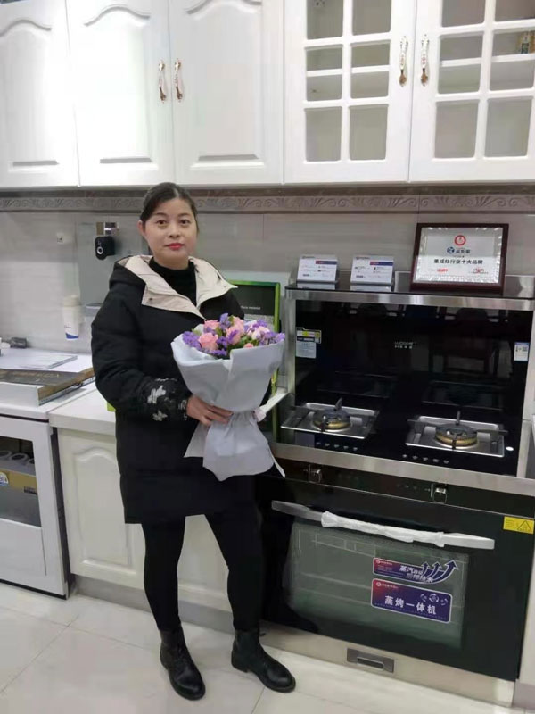 藍炬星總經(jīng)辦為各個部門在崗女職工送上暖心福利