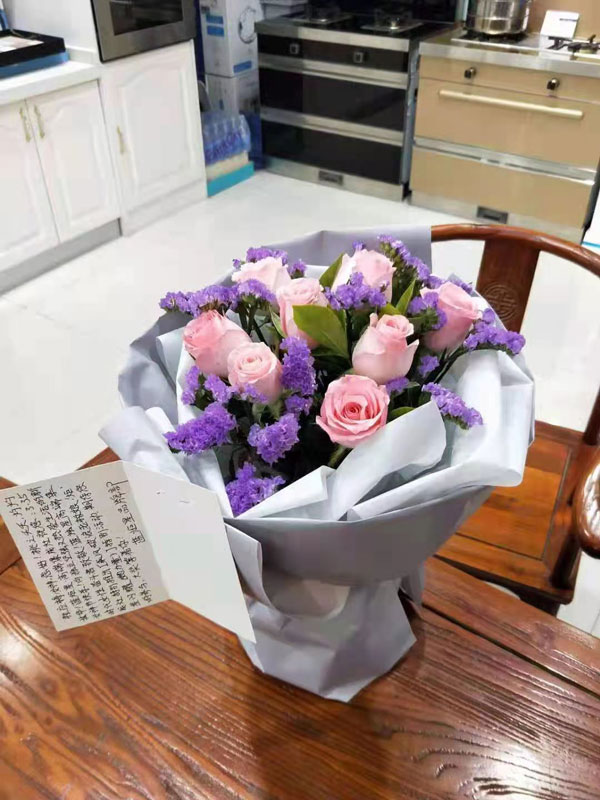 藍炬星總經(jīng)辦為各個部門在崗女職工送上暖心福利