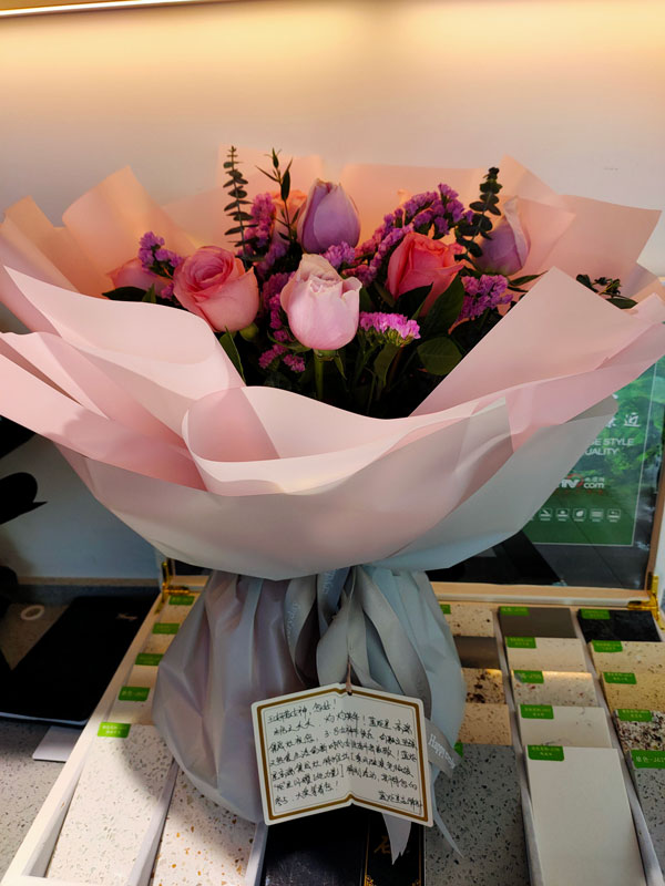 藍炬星總經(jīng)辦為各個部門在崗女職工送上暖心福利